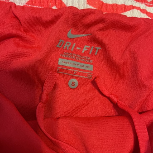 Nike shorts - Picture 2 of 3